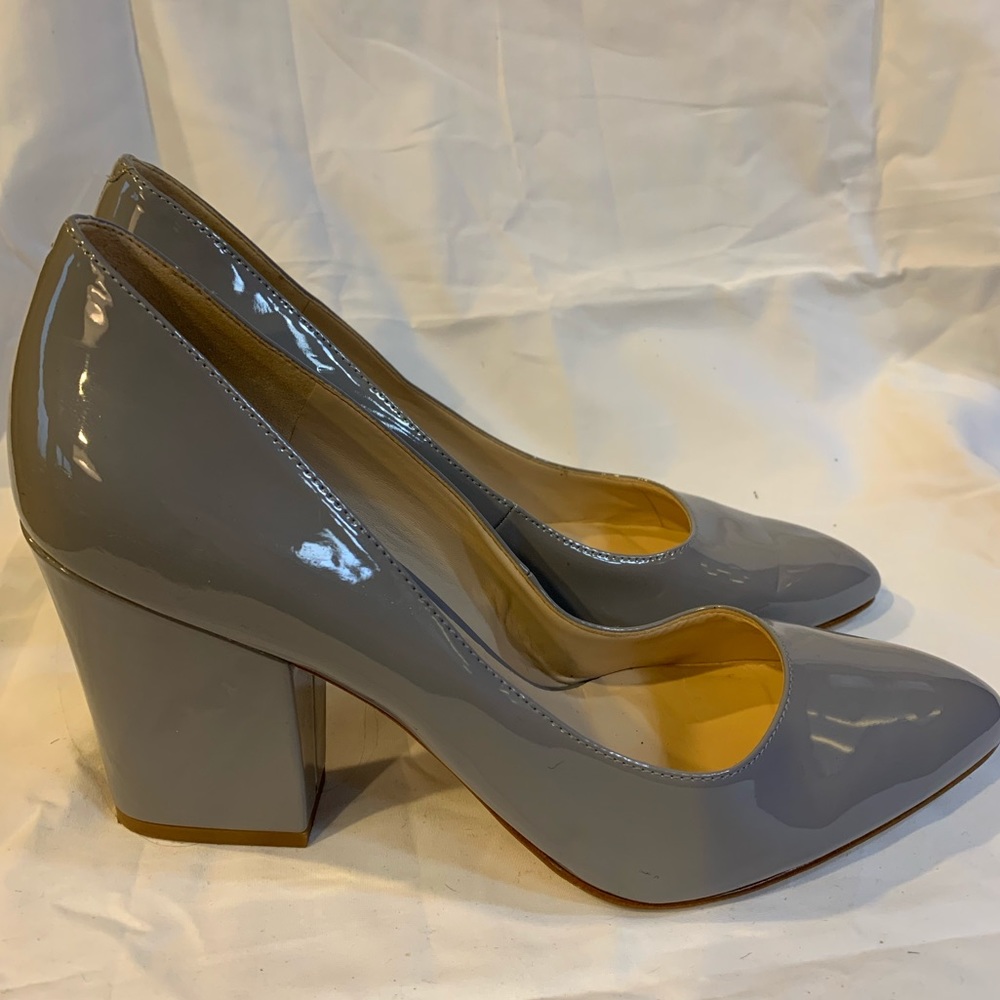 Nine West Gray Patent Heels Size 9